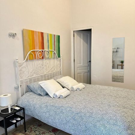 4 - Acogedora Habitacion Junto A Ruzafa Con Bano Privado Y Aire Acondicionado Valencia Exterior photo